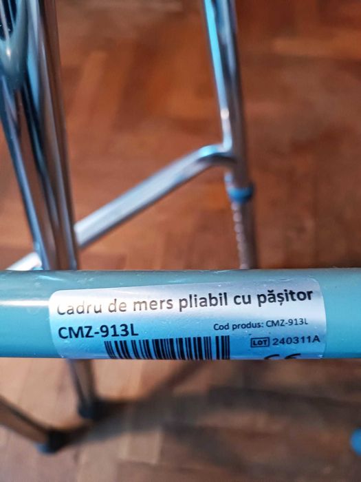 Cadru de mers pliabil și articulat (pășitor) – Înălțime reglabilă