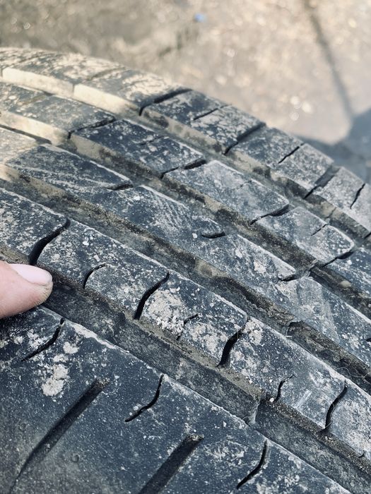 Продам летнюю резину с дисками!