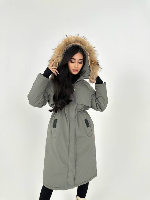 Парка тёплая удлинённая.