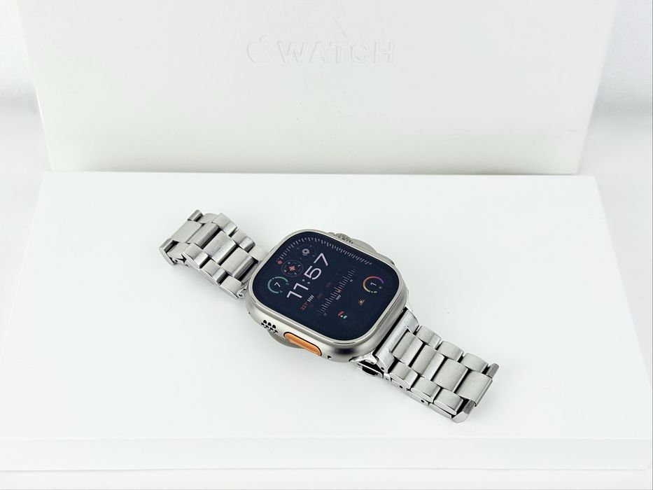 Apple Watch Ultra 2 49mm Cellular Natural with Spigen Titanium Band