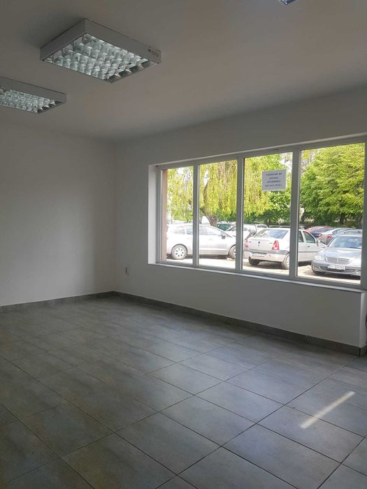 Proprietar- Spatiu Comercial/Birou 36 mp Malu Rosu ,Trifazat,Parcare