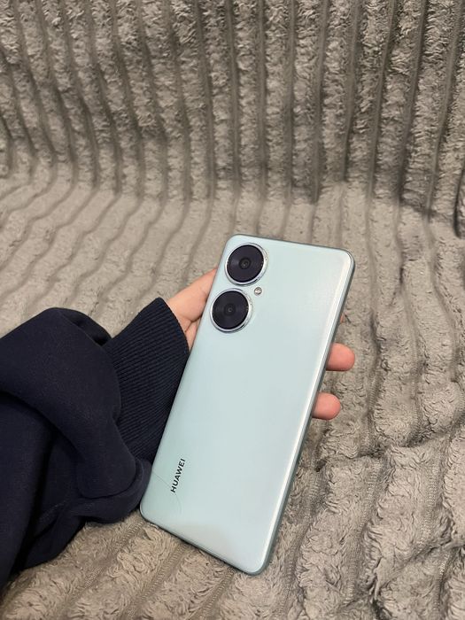 продаю Huawei nova11i