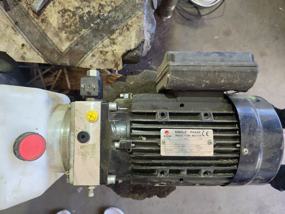 Vand motor elevator