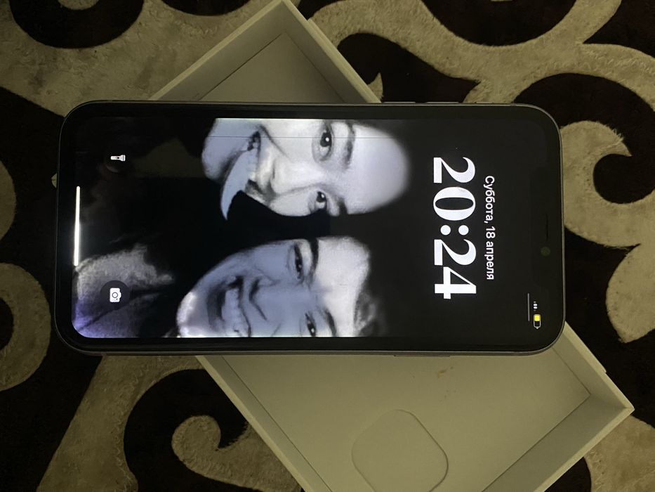 обменяю два 11 айфона