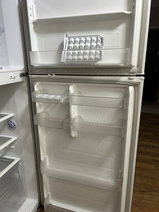 Холодильник Samsung