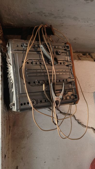 Продам зарядное устройство