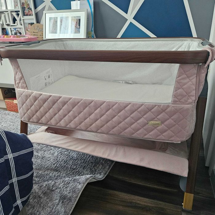 Бебешко сгъваемо легло Tutti Bambini CoZee® LUXE WALNUT/BLUSH