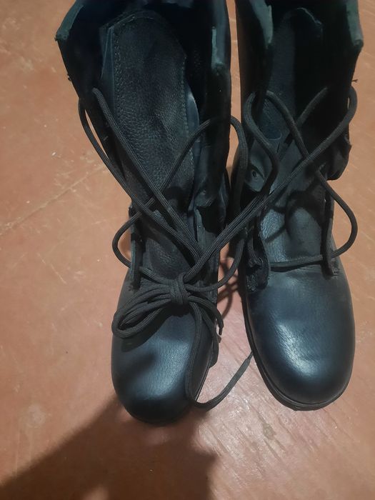 Продам качественнын берцы летние