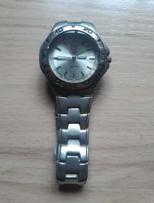 Часовници 8 броя най-различни, ланци и каишки