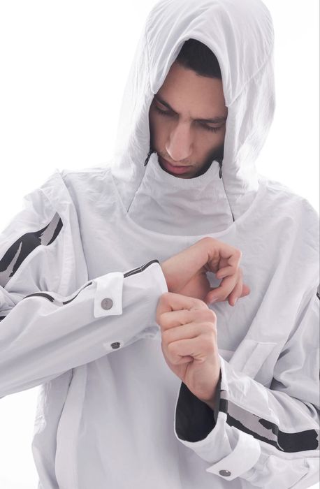 ЧИСТО НОВ! Luda екип размер М