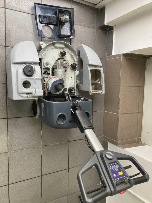 Masina de spalat pardoseli Nilfisk SC 350  full package pe baterie