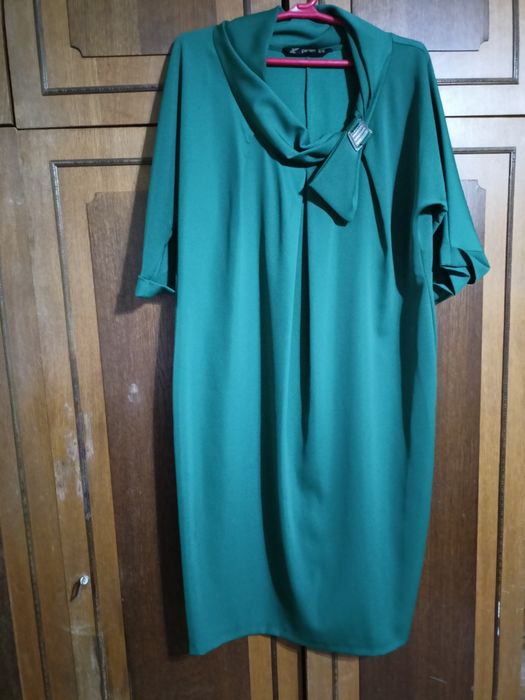 Футболки и платья