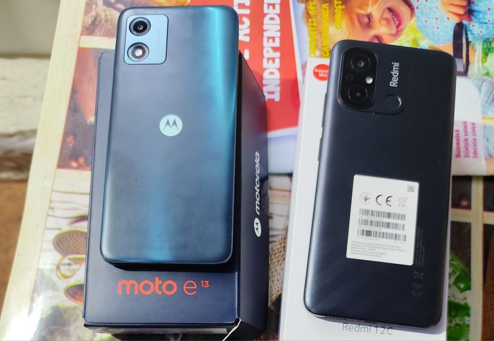 Vând 5  telefoane  12 milioane