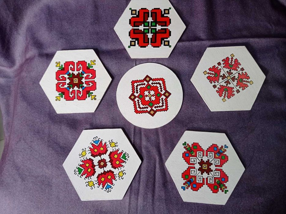 Подложки за чаши с народни мотиви - ръчна изработка