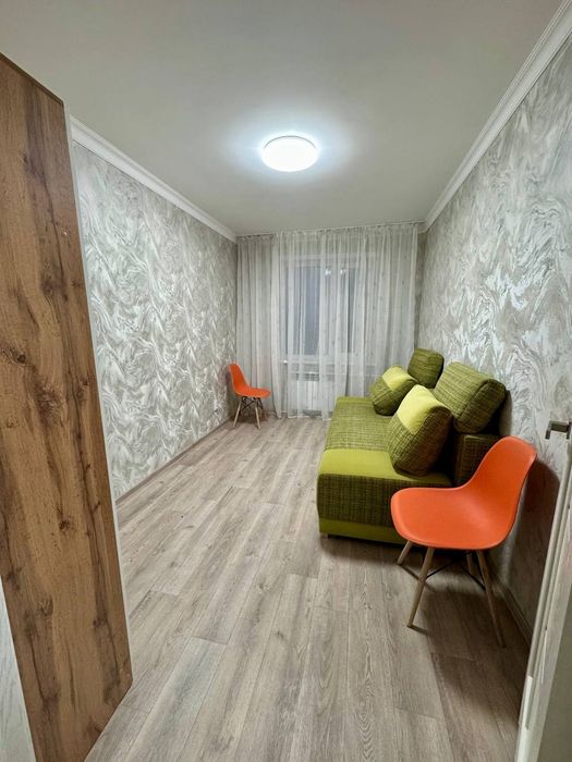 Продам двух комнатную квартиру