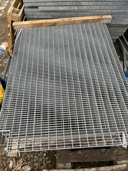 Gratare metalice zincate
