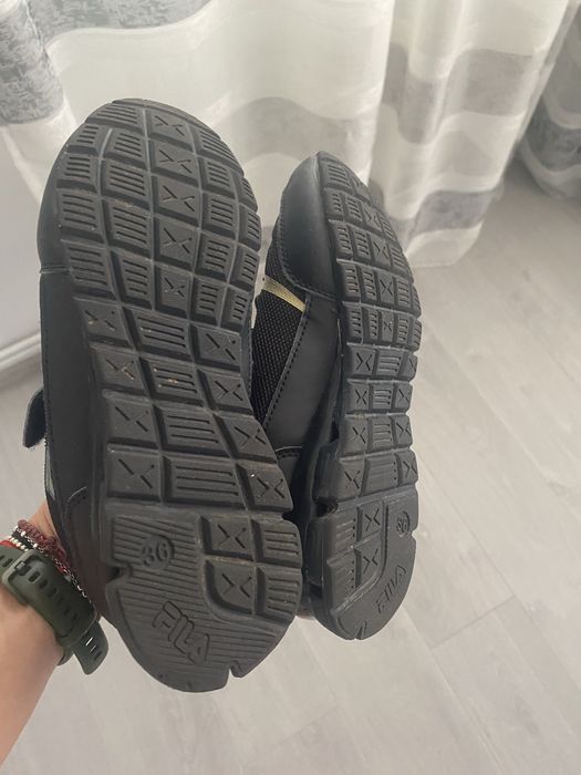 Adidasi Fila , mar 36, impecabili , incaltati doar de vreo 3 ori