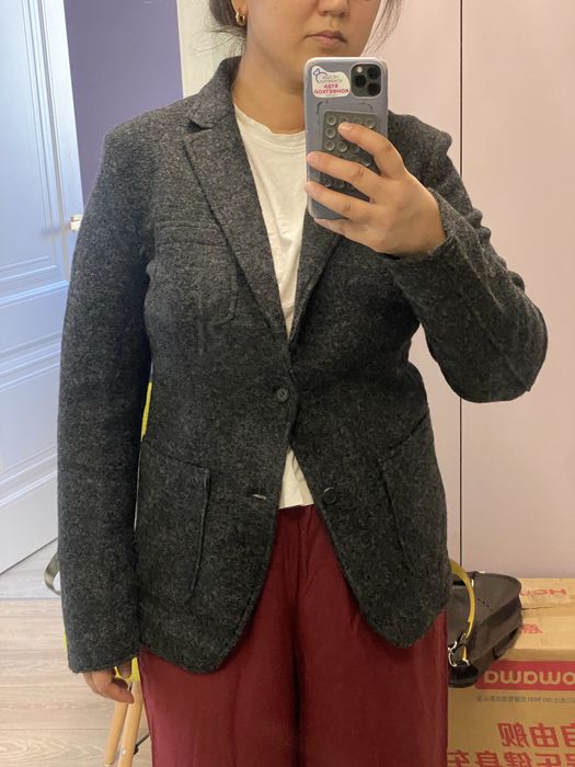Новый пиджак из шерсти