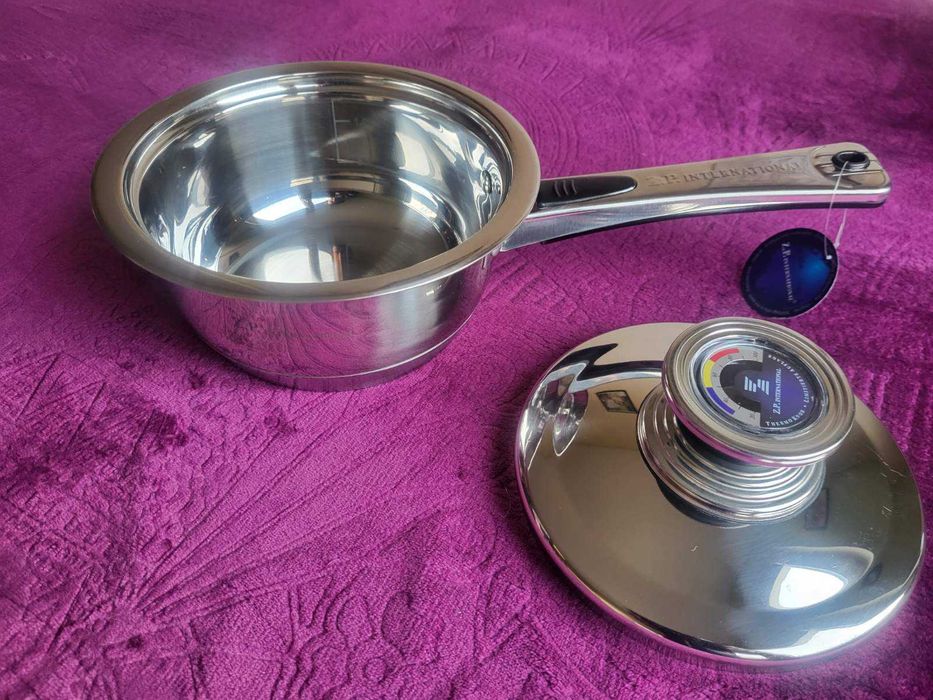 Комплект кухненски съдове за готвене и метало-керамични ножове