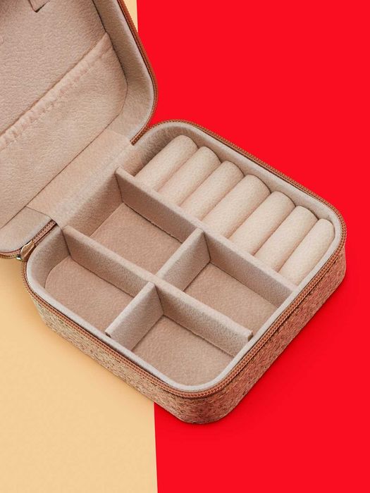 Шкатулка-органайзер для хранения украшений