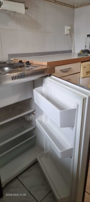 Set de mini-bucătărie cu chiuvetă, plite electrice și frigider