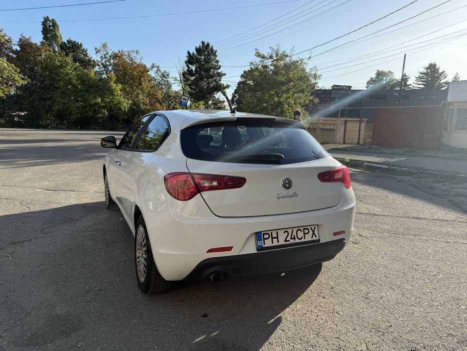 Alfa Romeo Giulietta – 2014, Benzină, Stare Excelentă