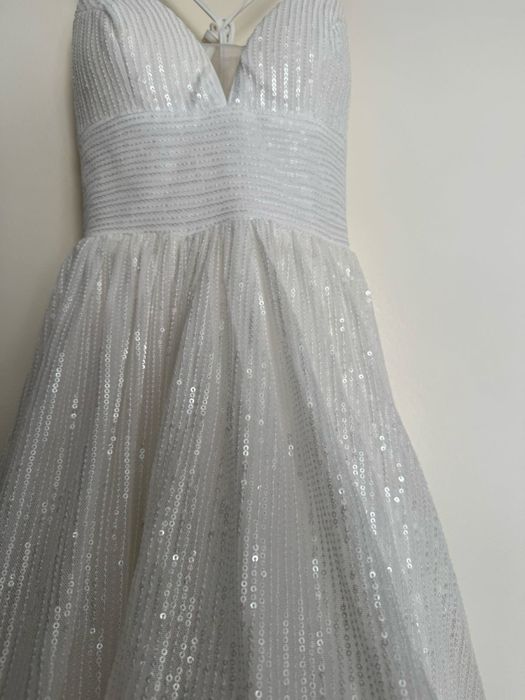 Дамска бяла официална рокля