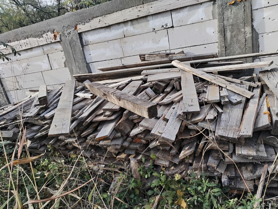 Lemne de foc de la constructii