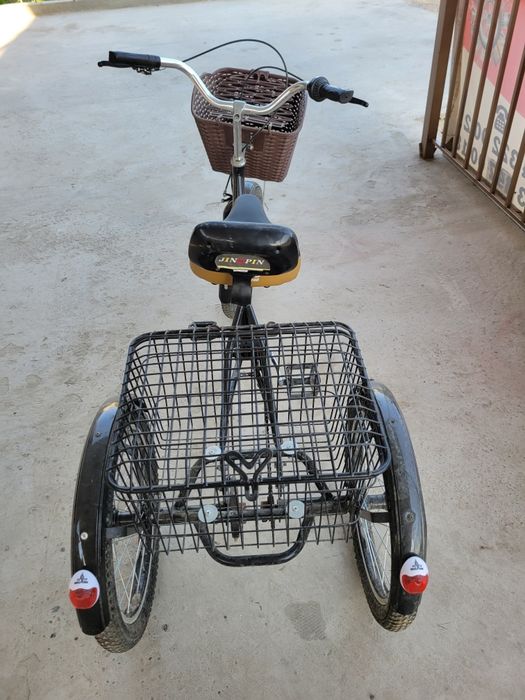 3 balonli velosiped sotiladi.