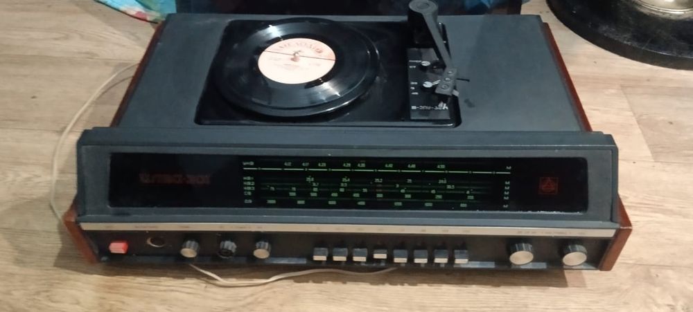 Проигрыватель венила, ИЛГА-310