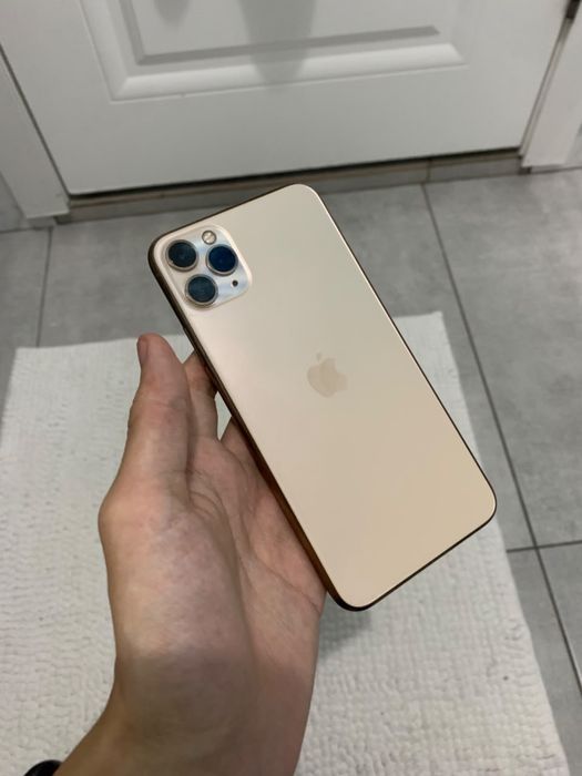 iPhone 11 Pro Max 256GB, золотой — 70 000 ₸ (торг)