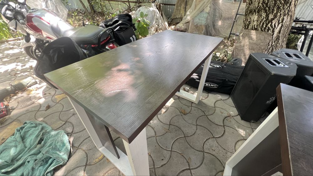 Продам два стола