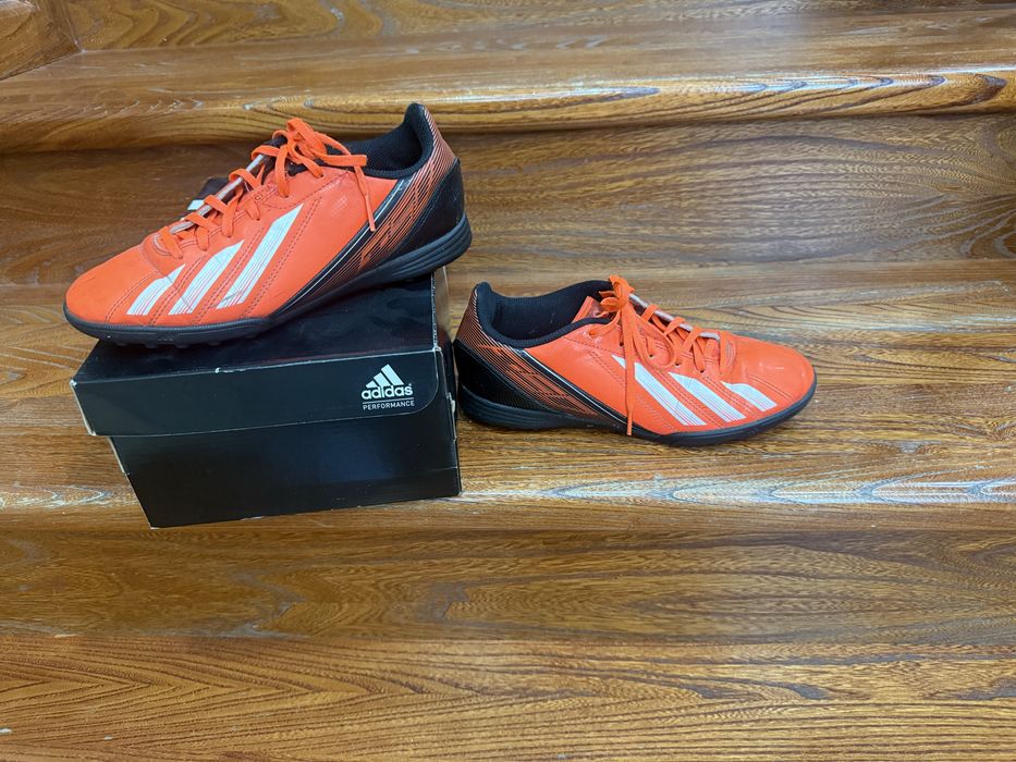 Продам кроссовки