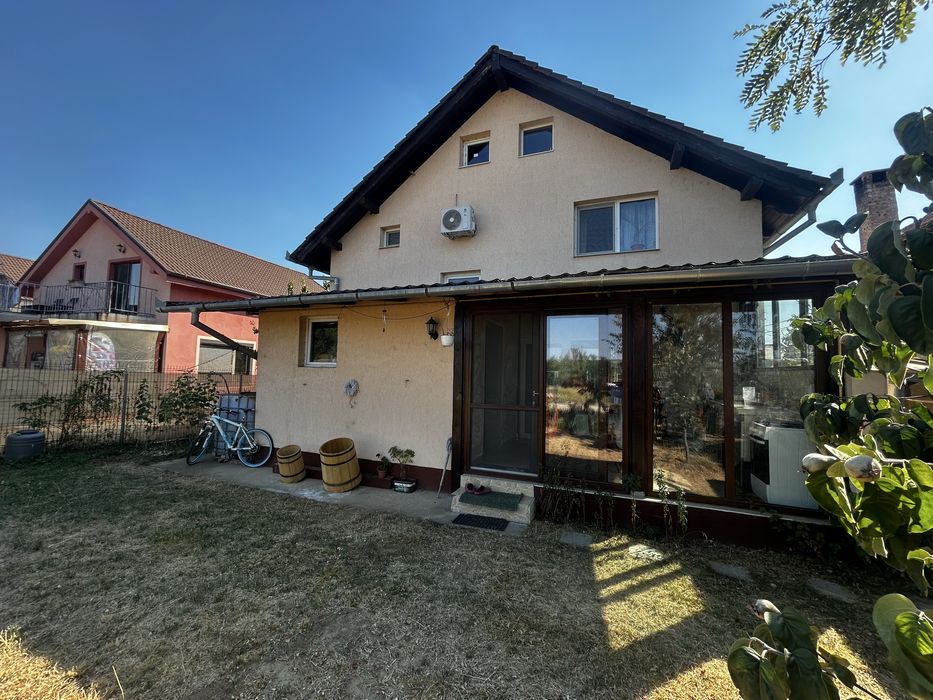 Vand casa in Cartierul Tineretului Oradea