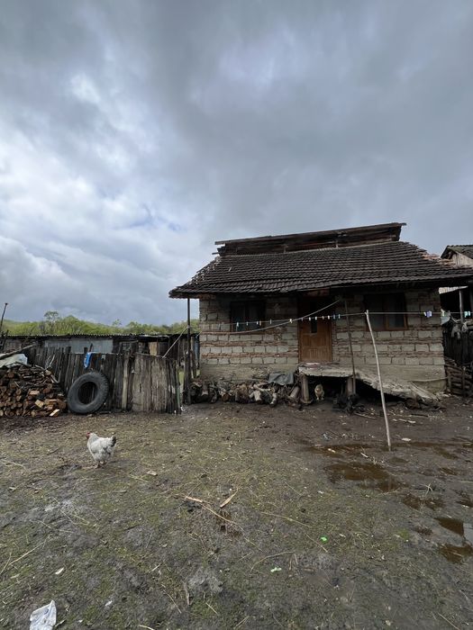 Vând casă nr 0764706871
