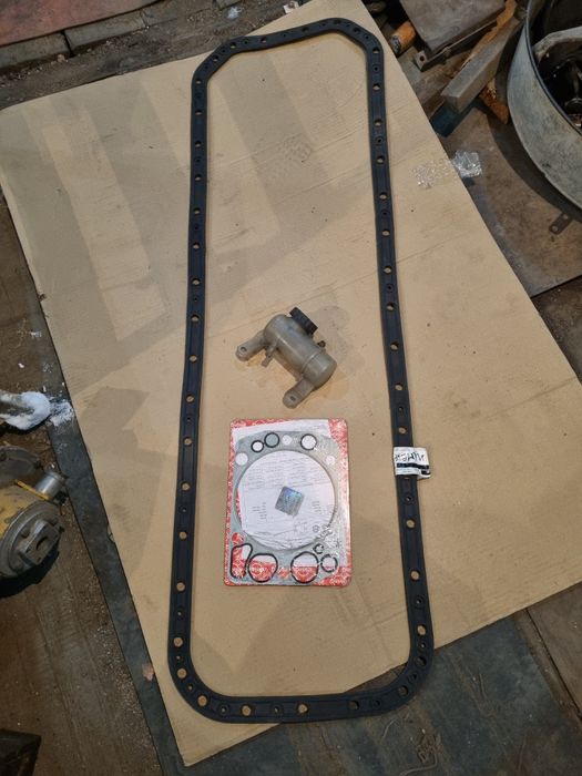 Запчасти на Мерседес.