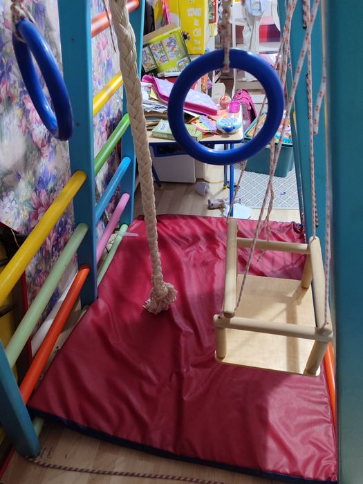 Продам спортивный уголок