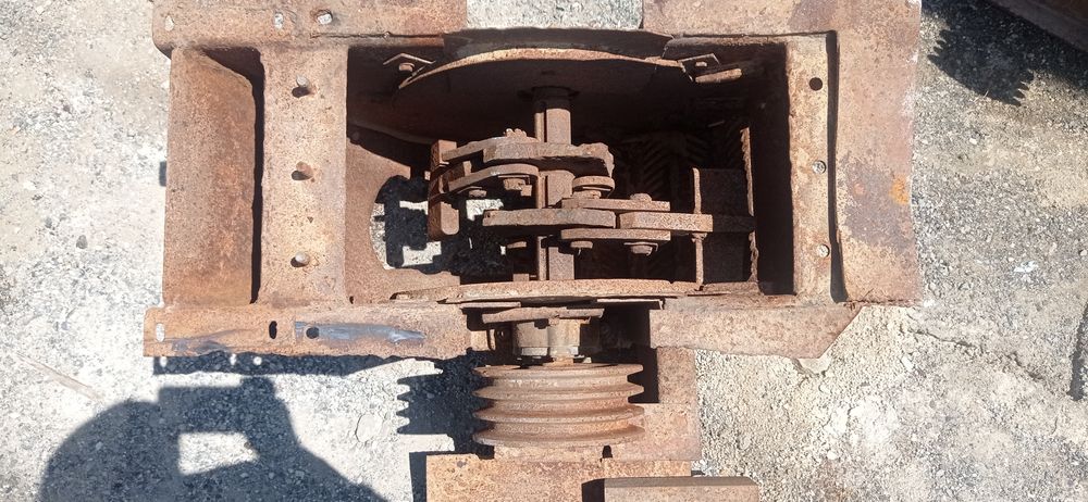 Дробилка сотилади ичида броняси бор, заводской кул бола эмас