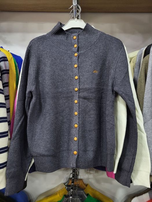 Хар хил турдаги кофталар