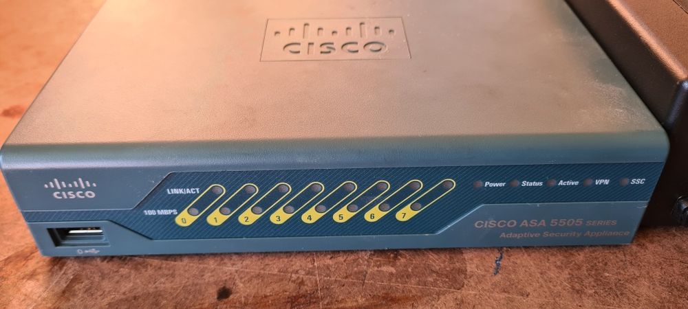 Vand CISCO  ASA 5505 Adaptive Security Appliance
