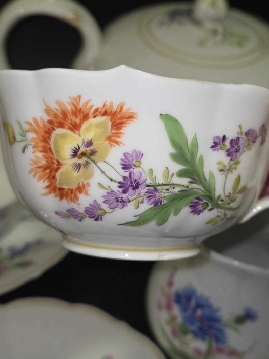 Сервиз за чай "Цветни букети" Meissen, 1930 г.