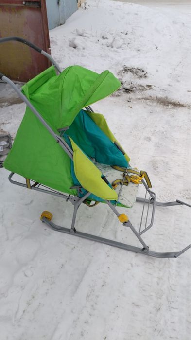 Продам санки детские