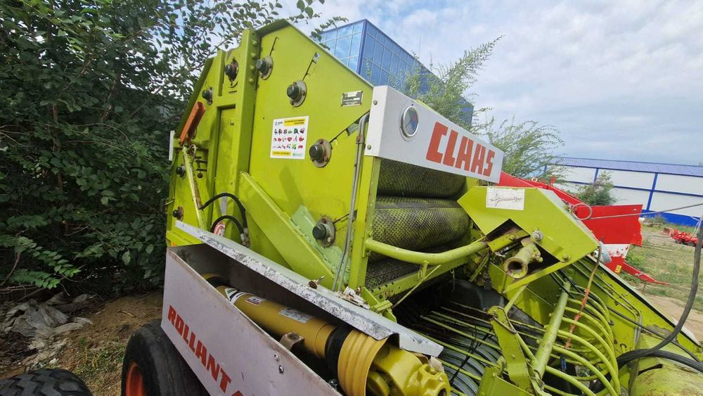 Пресс-подборщик Сlaas Rollant44 б/у с Европы