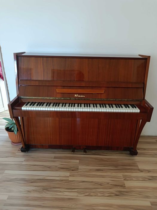 Пианино сатылады