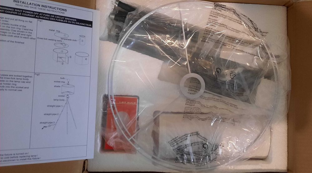 Plafoniera modernă cu LED si Lampadar