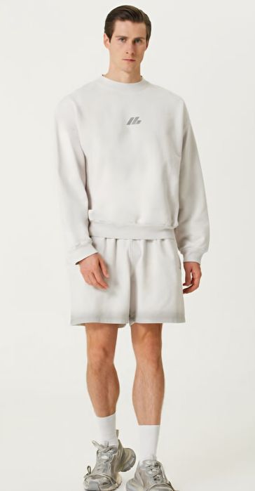 Вal€nciaga - мъжка памучна блуза
памучен суитшърт с лого

Акценти
бял