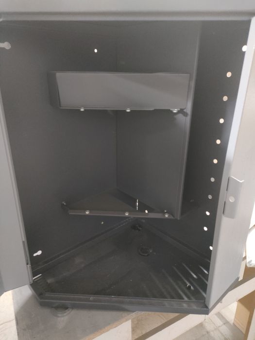 Сейф угловой металлический