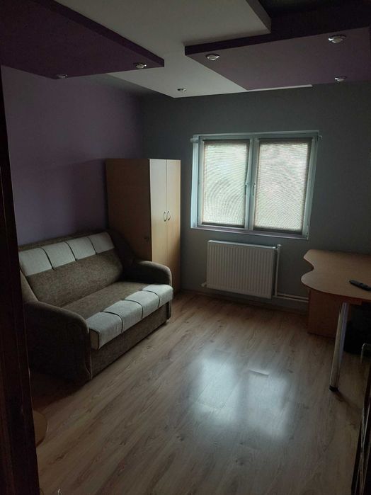 Vand apartament 3 camere decomandate