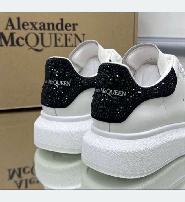 Adidași Alexander McQueen