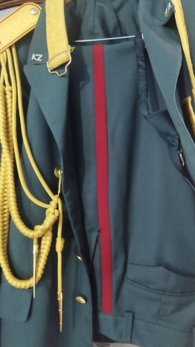 Продам кадетскую форму